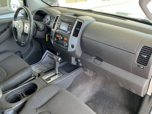 Used 2014 Nissan Frontier PRO-4X image 20