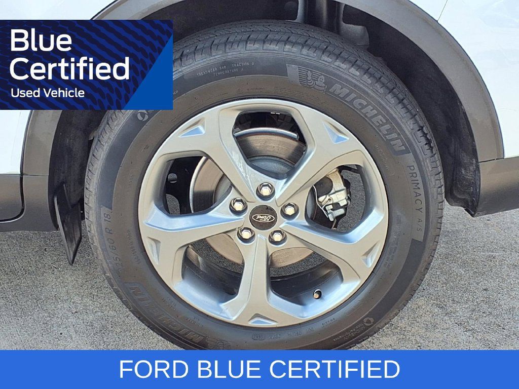 Certified 2025 Ford Escape ST-Line Select AWD/4WD image 31