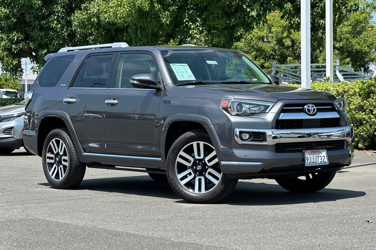 Used 2023 Toyota 4Runner Limited AWD/4WD image 2