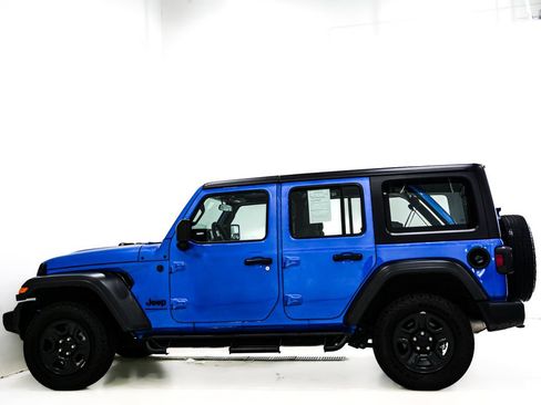 Used 2024 Jeep Wrangler Unlimited Sport AWD/4WD image 6