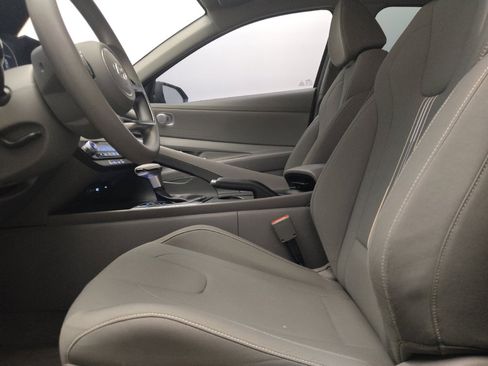 Used 2024 Hyundai Elantra SEL image 17