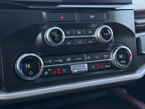 Used 2022 Ford Expedition Limited image 33