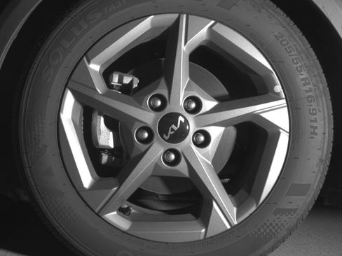 Used 2025 Kia K4 FWD image 12