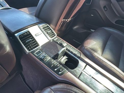 Used 2015 Porsche Panamera 4 image 15
