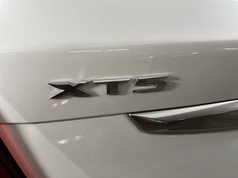 Used 2023 Cadillac XT5 Premium Luxury image 35