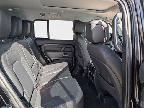 Used 2025 Land Rover Defender 130 S image 7