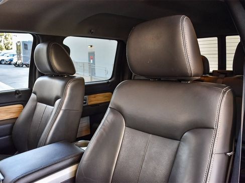 Used 2011 Ford F150 Lariat w/ Lariat Chrome Pkg image 23