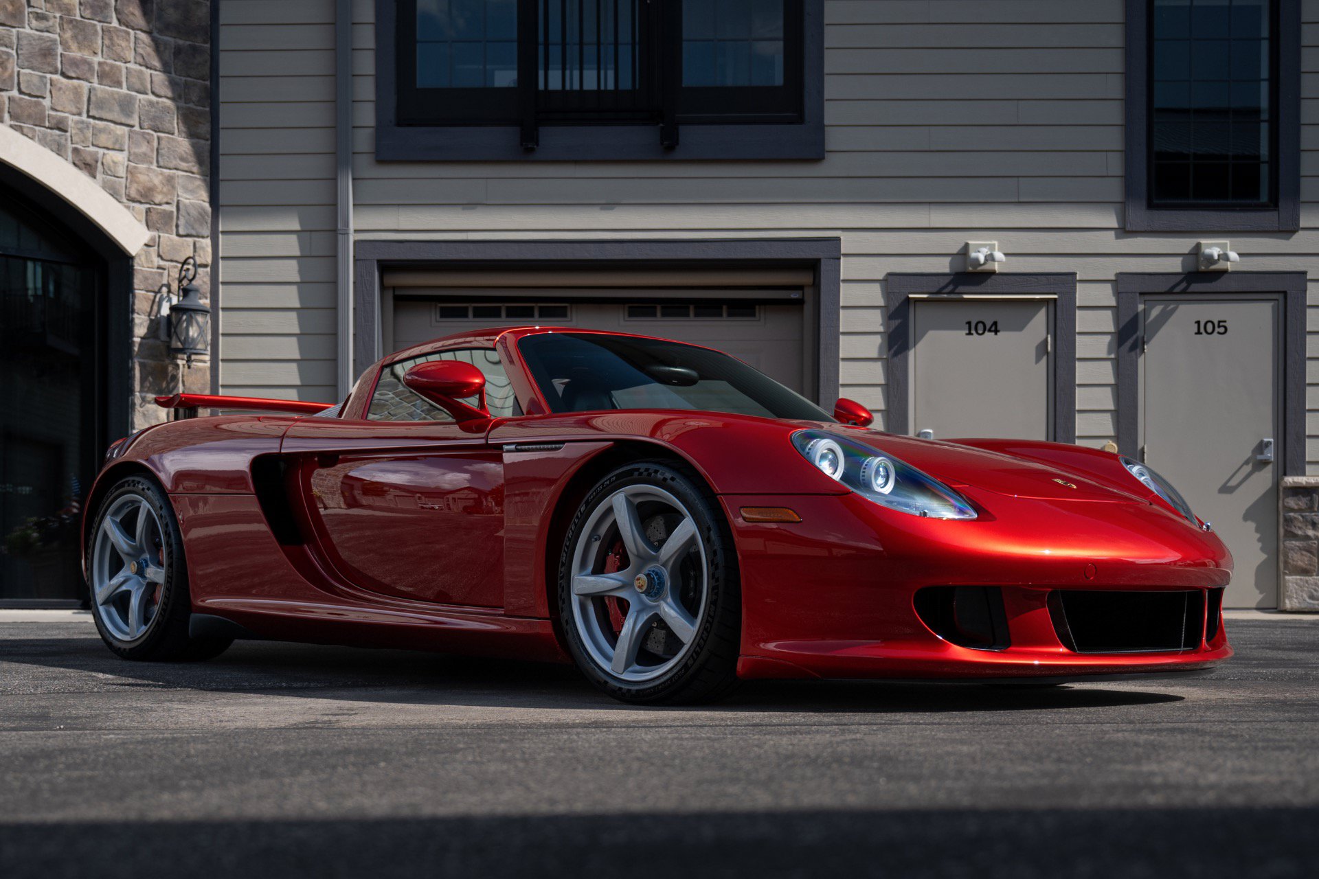 Used 2005 Porsche Carrera GT RWD image 27