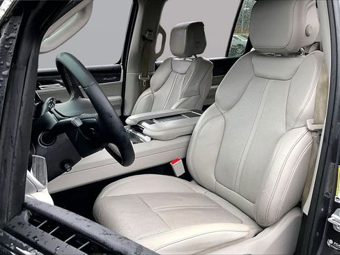 Used 2022 Jeep Wagoneer Series III AWD/4WD image 21