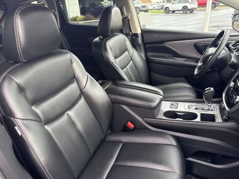 Used 2023 Nissan Murano SV w/ SV Midnight Edition Package image 12