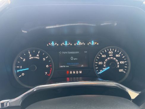 Used 2018 Ford F150 XLT w/ Equipment Group 302A Luxury AWD/4WD image 20