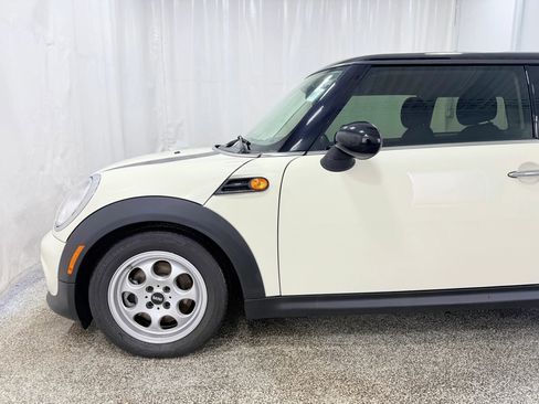 Used 2013 MINI Cooper Hardtop image 4