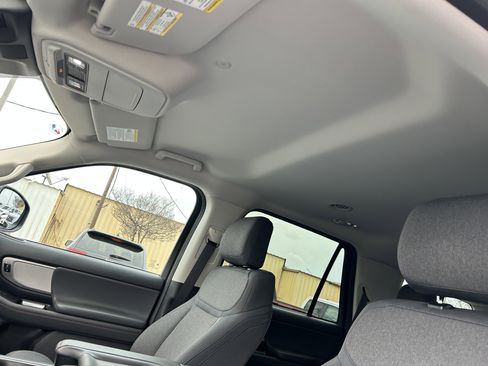 Used 2025 Ford Expedition Active image 7