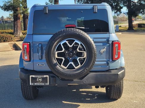 Used 2025 Ford Bronco Outer Banks image 5