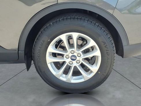 Used 2020 Ford Escape SE image 4