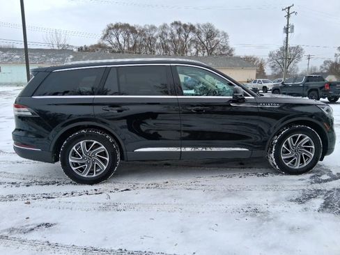 Used 2023 Lincoln Aviator AWD w/ Class IV Trailer Tow Package image 6