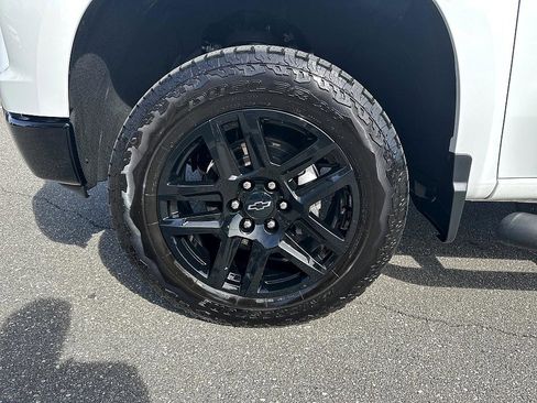 Used 2025 Chevrolet Silverado 1500 LT Trail Boss w/ Convenience Package II image 8