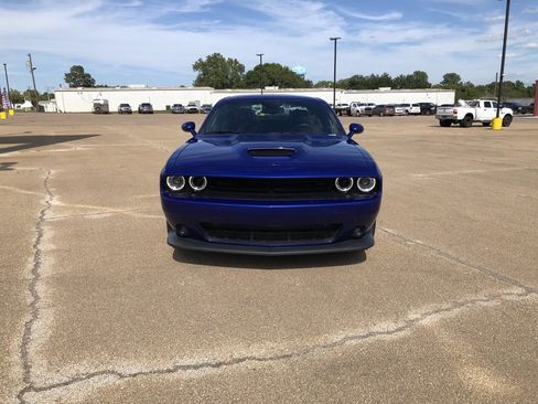 Used 2021 Dodge Challenger GT w/ Plus Package image 8