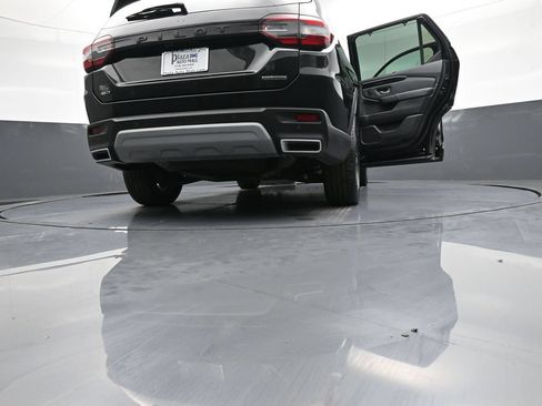 Certified 2023 Honda Pilot Touring image 51