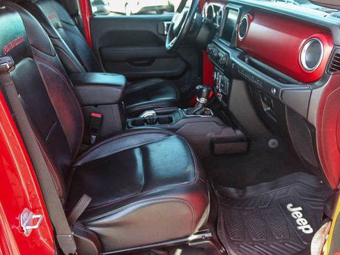 Used 2021 Jeep Wrangler Unlimited Rubicon AWD/4WD image 17