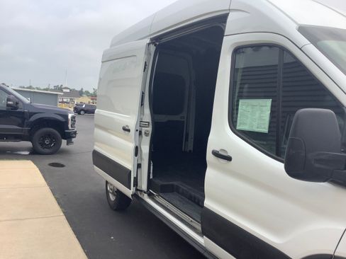 Used 2025 Ford Transit 250 148 High Roof AWD w/ Load Area Protection Package image 7