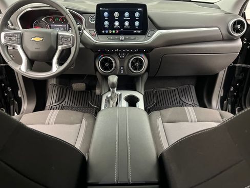 Used 2025 Chevrolet Blazer LT FWD image 43