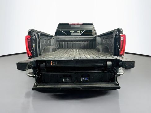 Used 2024 GMC Sierra 3500 Denali Ultimate AWD/4WD image 29