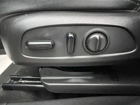 Used 2021 Chevrolet TrailBlazer ACTIV w/ Technology Package image 21