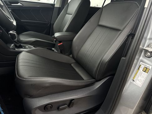 Certified 2022 Volkswagen Tiguan SE image 20