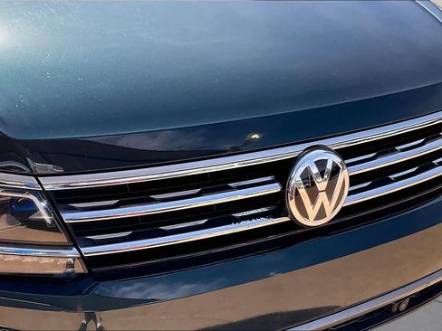 Used 2019 Volkswagen Tiguan SEL Premium AWD/4WD image 29