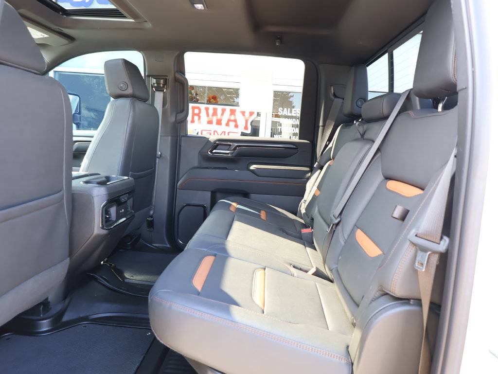 Used 2024 GMC Sierra 2500 AT4 w/ AT4 Premium Plus Package AWD/4WD image 29