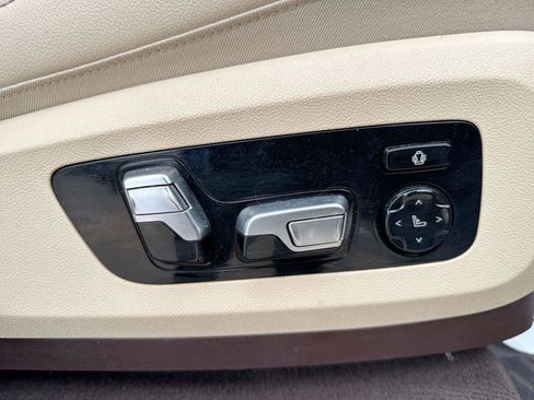Used 2019 BMW X7 xDrive40i w/ Premium Package AWD/4WD image 17