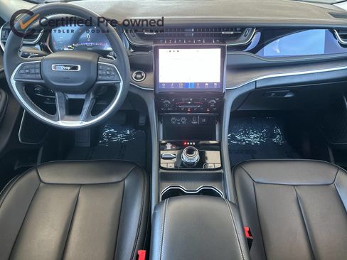 Used 2023 Jeep Grand Cherokee 4WD 4xe image 14