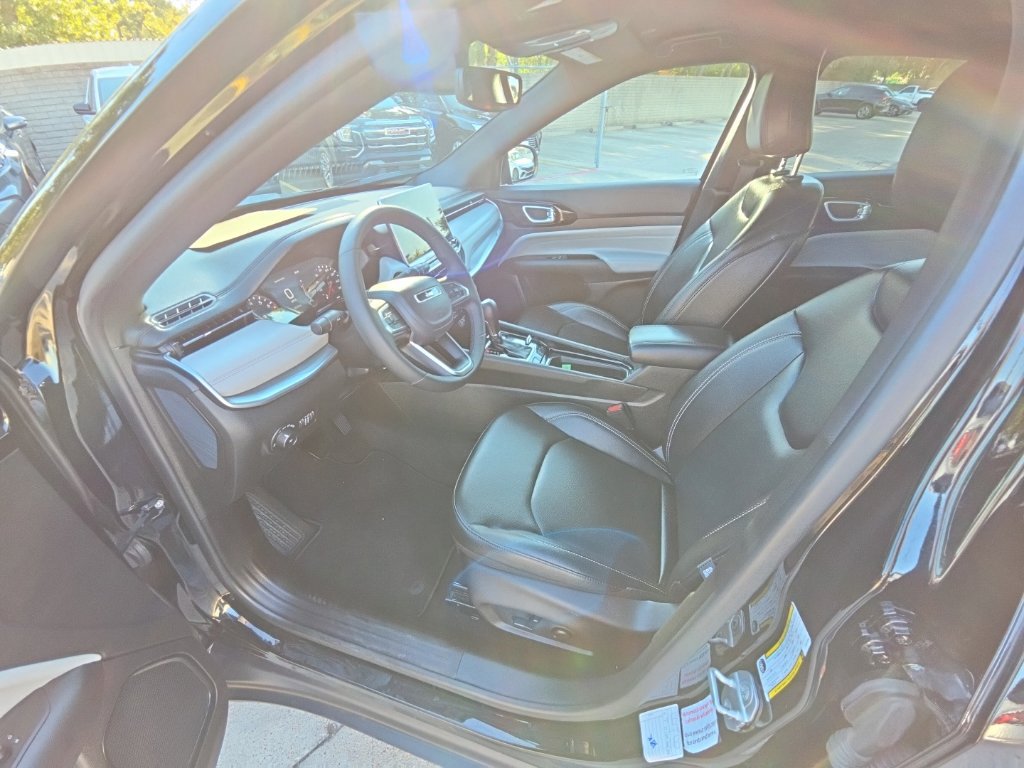 Used 2026 Jeep Compass Limited AWD/4WD image 4