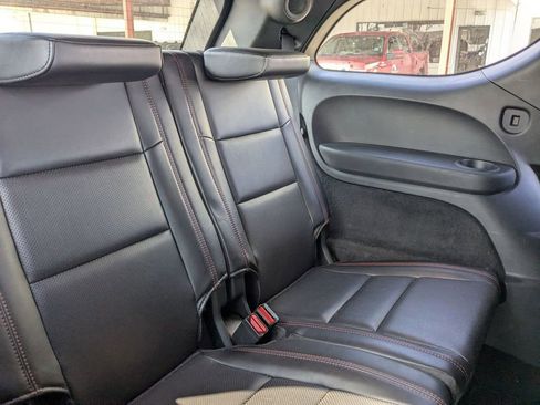 Used 2025 Dodge Durango GT image 28