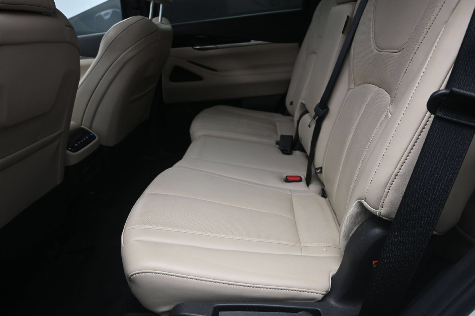 Used 2024 INFINITI QX60 Pure w/ Cargo Package FWD image 16