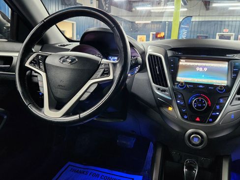 Used 2013 Hyundai Veloster RE:MIX Edition image 40
