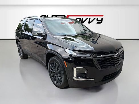 Used 2023 Chevrolet Traverse RS FWD image 1