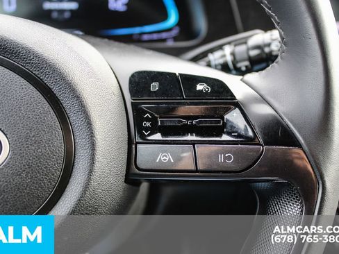 Used 2025 Hyundai Elantra Sport image 26