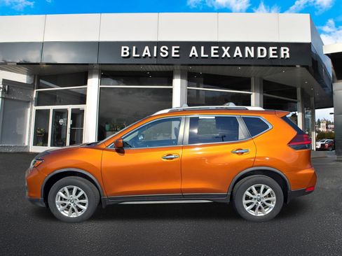 Used 2020 Nissan Rogue SV AWD/4WD image 8
