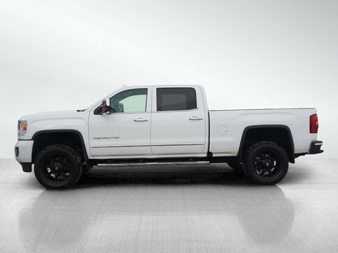 Used 2016 GMC Sierra 2500 Denali w/ Driver Alert Package image 2