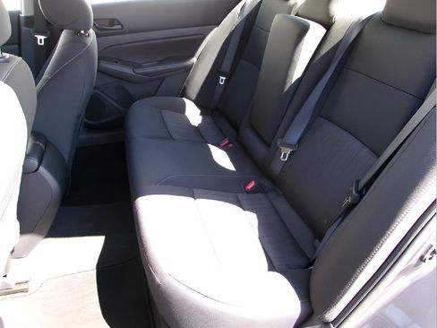 Used 2024 Nissan Altima 2.5 SV image 10