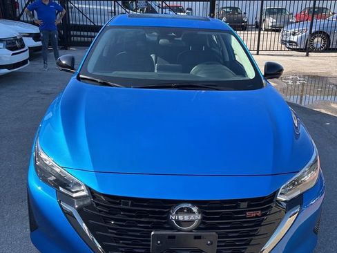 Used 2025 Nissan Sentra SR w/ SR Premium Package FWD image 8
