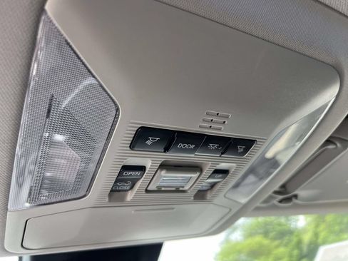 Used 2020 Toyota RAV4 XLE Premium FWD image 32