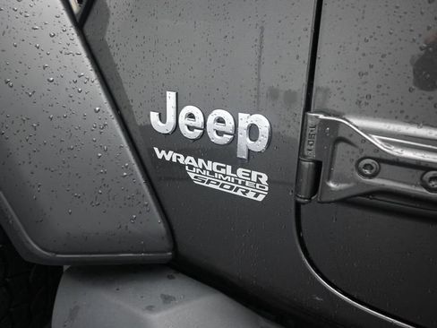 Used 2020 Jeep Wrangler Unlimited Sport S AWD/4WD image 10