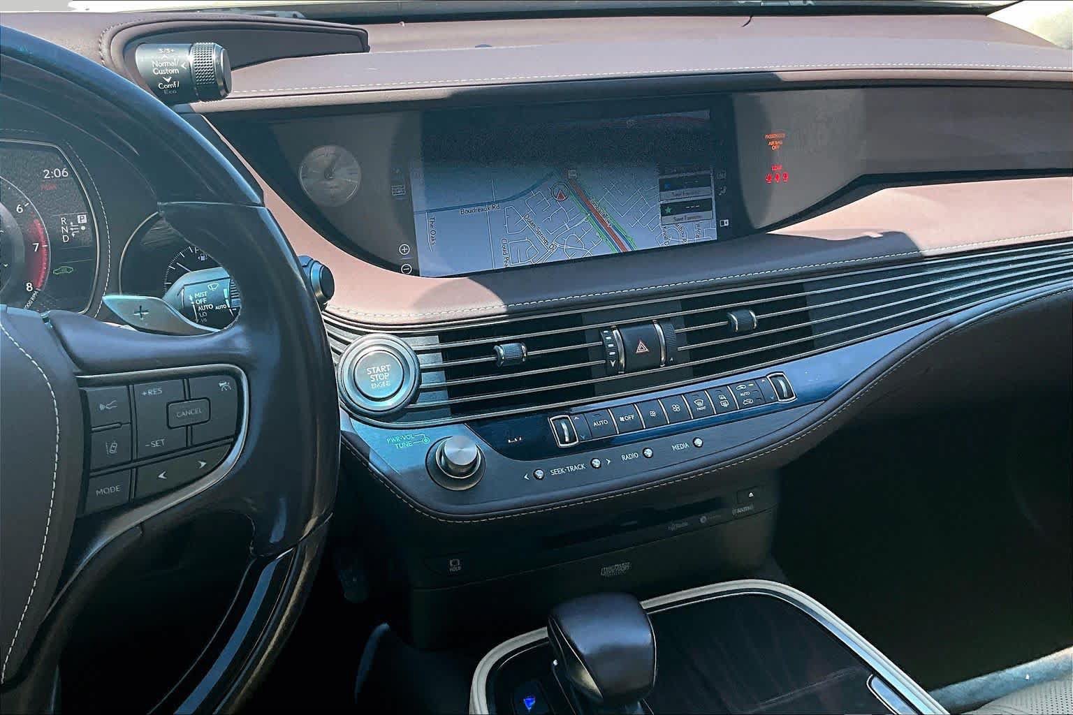 Used 2018 Lexus LS 500 w/ Luxury Package RWD image 7
