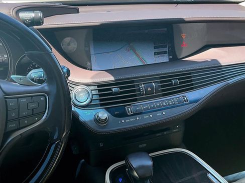 Used 2018 Lexus LS 500 w/ Luxury Package RWD image 7