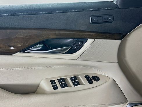 Used 2019 Cadillac Escalade Luxury image 18