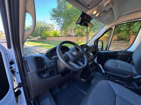 Used 2025 RAM ProMaster 2500 w/ U-Haul Equipment Group FWD image 11