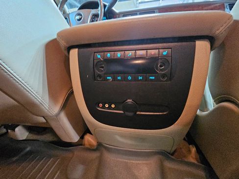 Used 2011 Chevrolet Tahoe LT w/ Luxury Package RWD image 23
